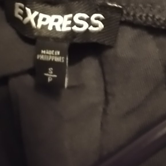 Express ruffle halter - Picture 3 of 3